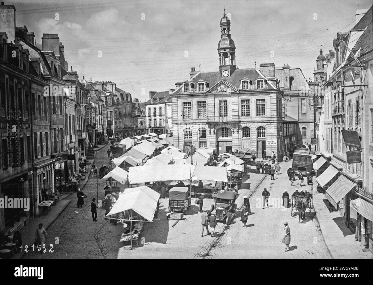 Auray Place de la mairie 1925. Foto Stock