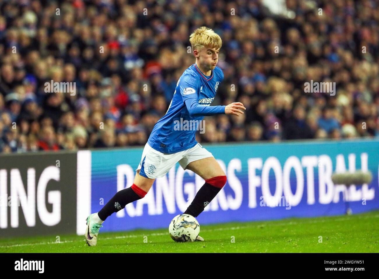 Glasgow, Regno Unito. 6 febbraio 2024. I Rangers giocano contro l'Aberdeen all'Ibrox Stadium, in una partita di Premiership scozzese. I Rangers sono ora a soli 3 punti dal Celtic in campionato, quindi il risultato per i Rangers è importante. Aberdeen ha nominato NEIL WARNOCK come allenatore ad interim e questa sarà la sua prima partita. Crediti: Findlay/Alamy Live News Foto Stock