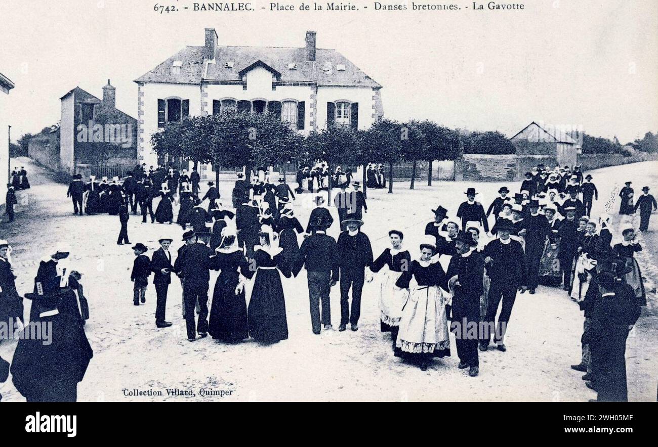 Bannalec Place de la mairie 1920. Foto Stock