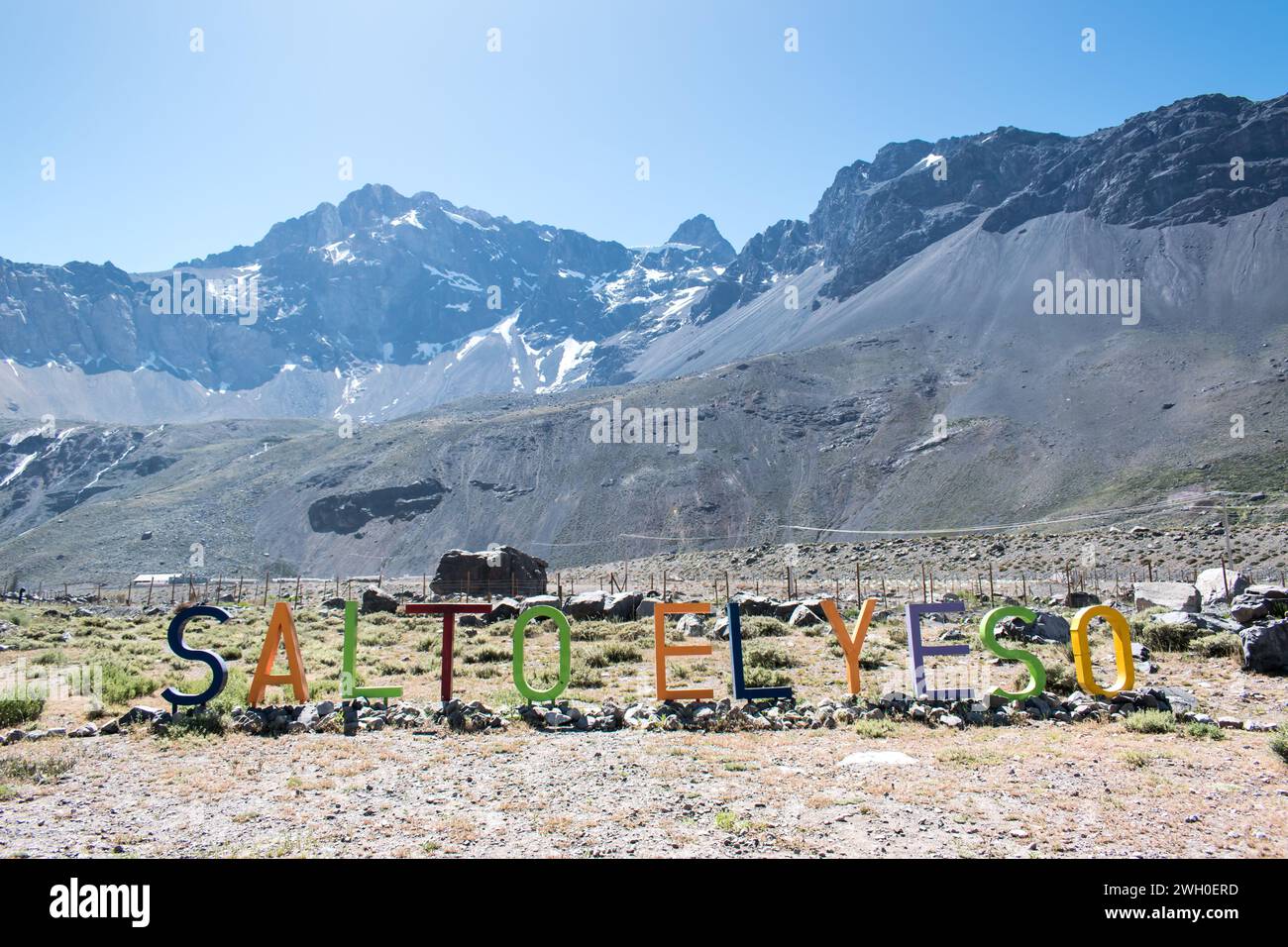 Cartello di benvenuto per salto El Yeso, una splendida cascata situata nelle Ande del Cile, vicino a Santiago. Foto Stock