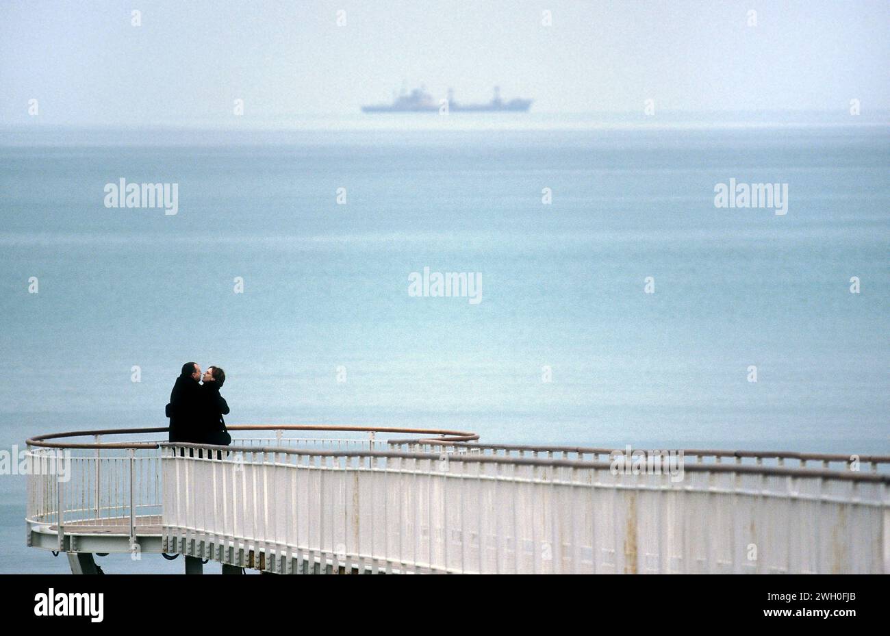 Coppia con vista sul Mar Mediterraneo, Murano, Venezia, Italia Foto Stock