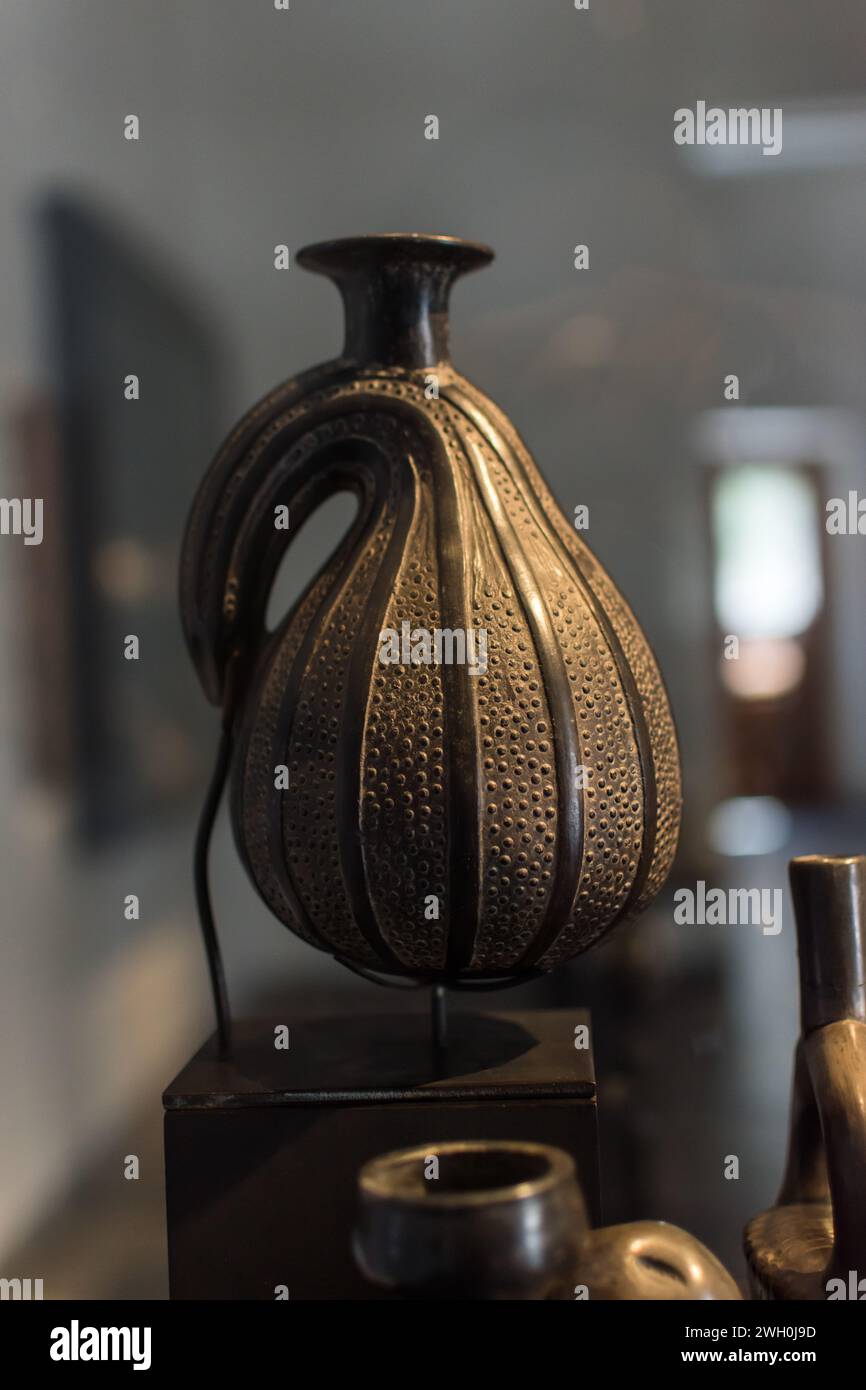 Bottiglia fitomorfica a forma di zucca dalla cultura di Chimu (1479–1532 d.C.) al Museo cileno di arte precolombiana Foto Stock