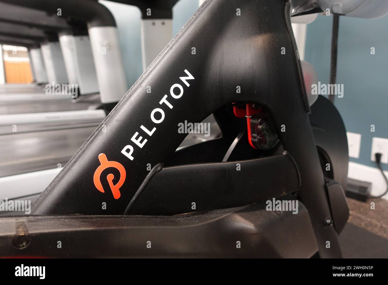Primo piano del logo Peloton bike Foto Stock