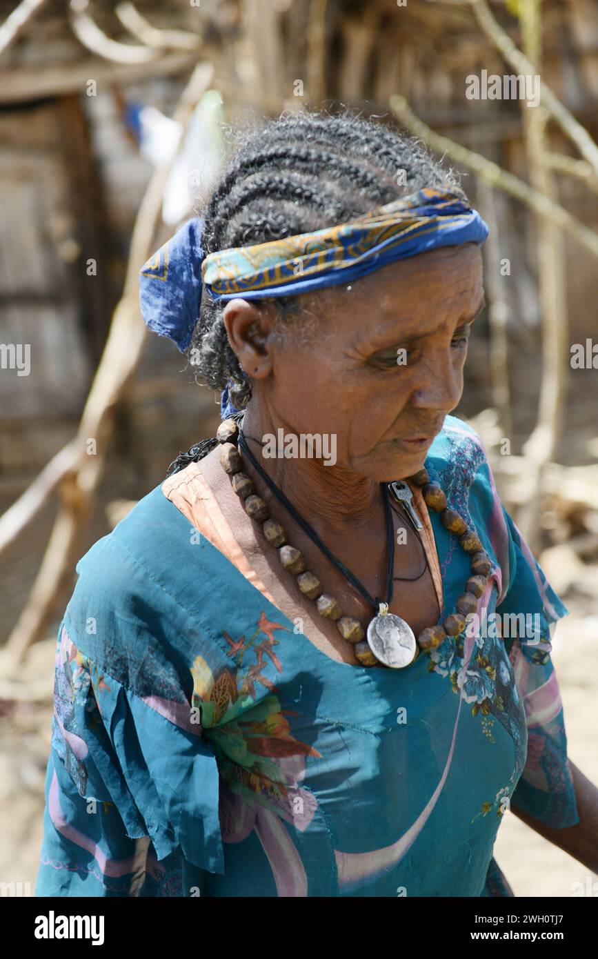 Ritratto di una donna tigra scattata vicino Humera al confine tra Etiopia e Sudan. Foto Stock