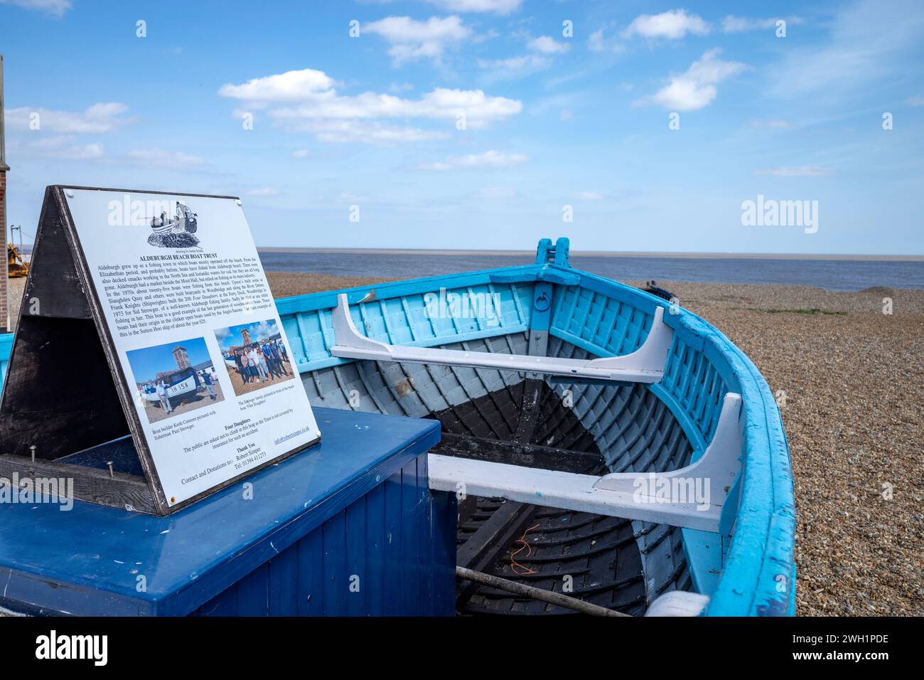 Fiducia per le barche della spiaggia di Aldeburgh Foto Stock