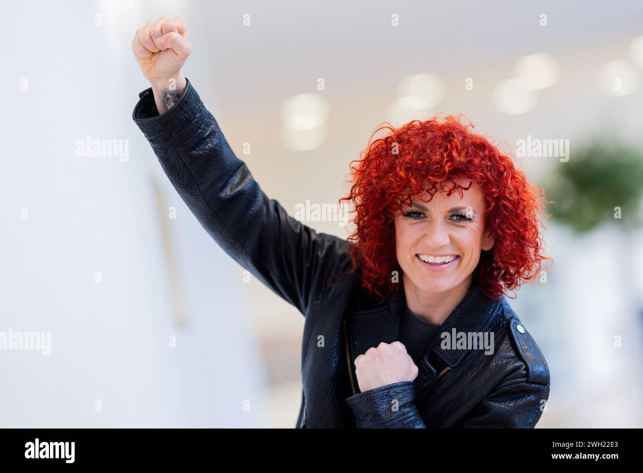 Colonia, Germania. 7 febbraio 2024. Lucy Diakovska, vincitrice della stagione dell'anniversario del campo della giungla, si trova nel centro di trasmissione di RTL Germania. Crediti: Rolf Vennenbernd/dpa/Alamy Live News Foto Stock