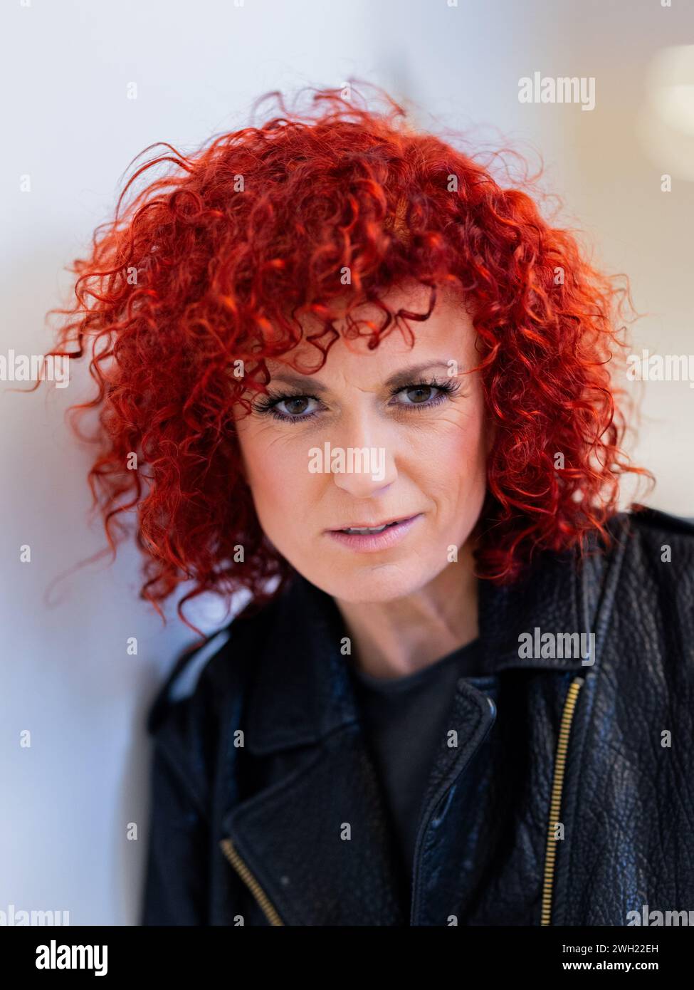 Colonia, Germania. 7 febbraio 2024. Lucy Diakovska, vincitrice della stagione dell'anniversario del campo della giungla, si trova nel centro di trasmissione di RTL Germania. Crediti: Rolf Vennenbernd/dpa/Alamy Live News Foto Stock