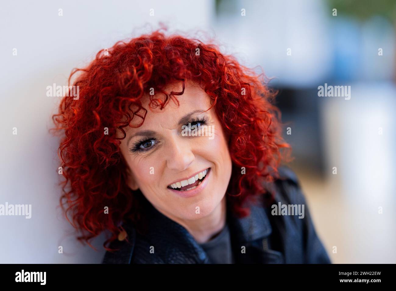 Colonia, Germania. 7 febbraio 2024. Lucy Diakovska, vincitrice della stagione dell'anniversario del campo della giungla, si trova nel centro di trasmissione di RTL Germania. Crediti: Rolf Vennenbernd/dpa/Alamy Live News Foto Stock