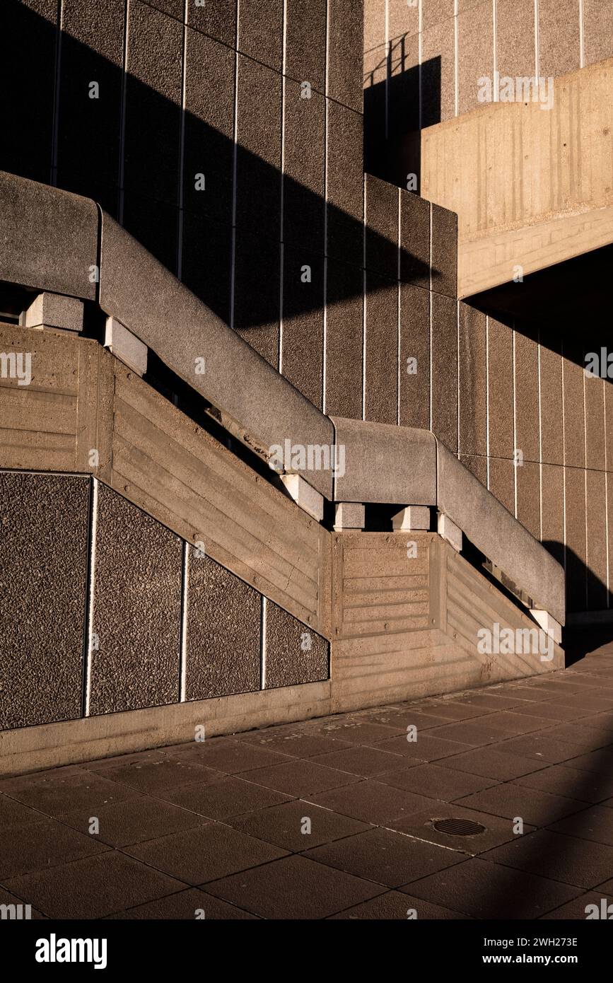Dettaglio architettonico dell'architettura in stile brutalista della Hayward Gallery, parte del complesso artistico e teatrale sulla Southbank, Londra, Engla Foto Stock