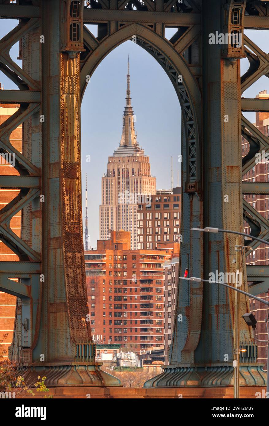 Paesaggio urbano con il ponte di Manhattan da Brooklyn a New York. Foto Stock