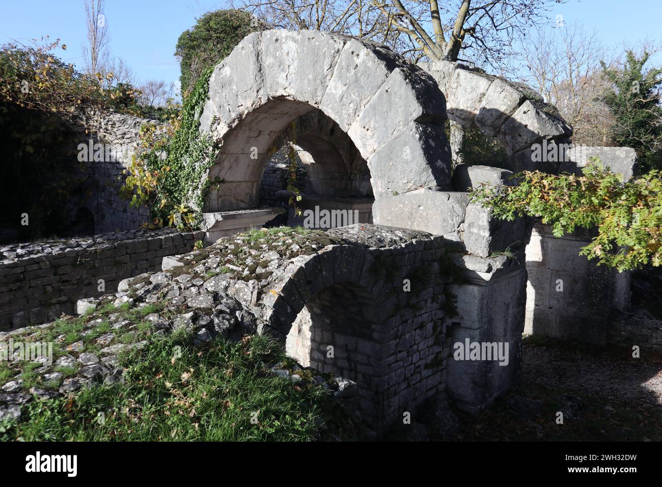 Altilia - archi nel Parco Archeologico di Sepino Foto Stock