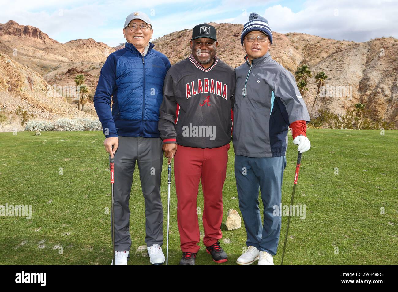 Henderson, Nevada, Stati Uniti. 7 febbraio 2024. Mark McMillan, ex alunni della NFL, si posa per una foto con altri golfisti durante la NFL Alumni PRO-AM al Cascata Golf Club di Henderson, Nevada. Christopher Trim/CSM/Alamy Live News Foto Stock