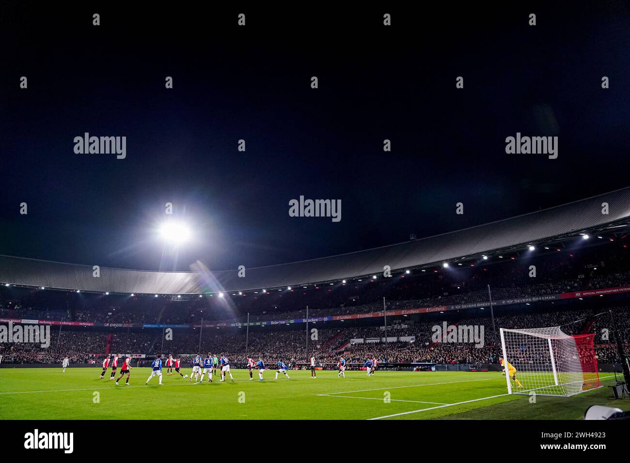 Rotterdam, Paesi Bassi. 7 febbraio 2024. ROTTERDAM, PAESI BASSI - 7 FEBBRAIO: Vista centrale dello stadio durante i quarti di finale della Coppa KNVB tra il Feyenoord e l'AZ allo Stadion Feijenoord il 7 febbraio 2024 a Rotterdam, Paesi Bassi. (Foto di Joris Verwijst/Orange Pictures) credito: Orange Pics BV/Alamy Live News Foto Stock