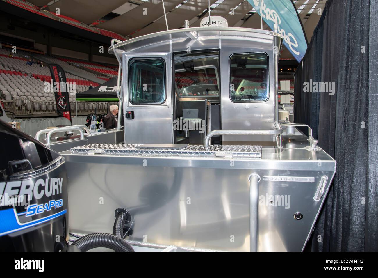 Stern della barca in alluminio saldato Silver Streak al salone nautico BC Place a Vancouver, British Columbia, Canada Foto Stock