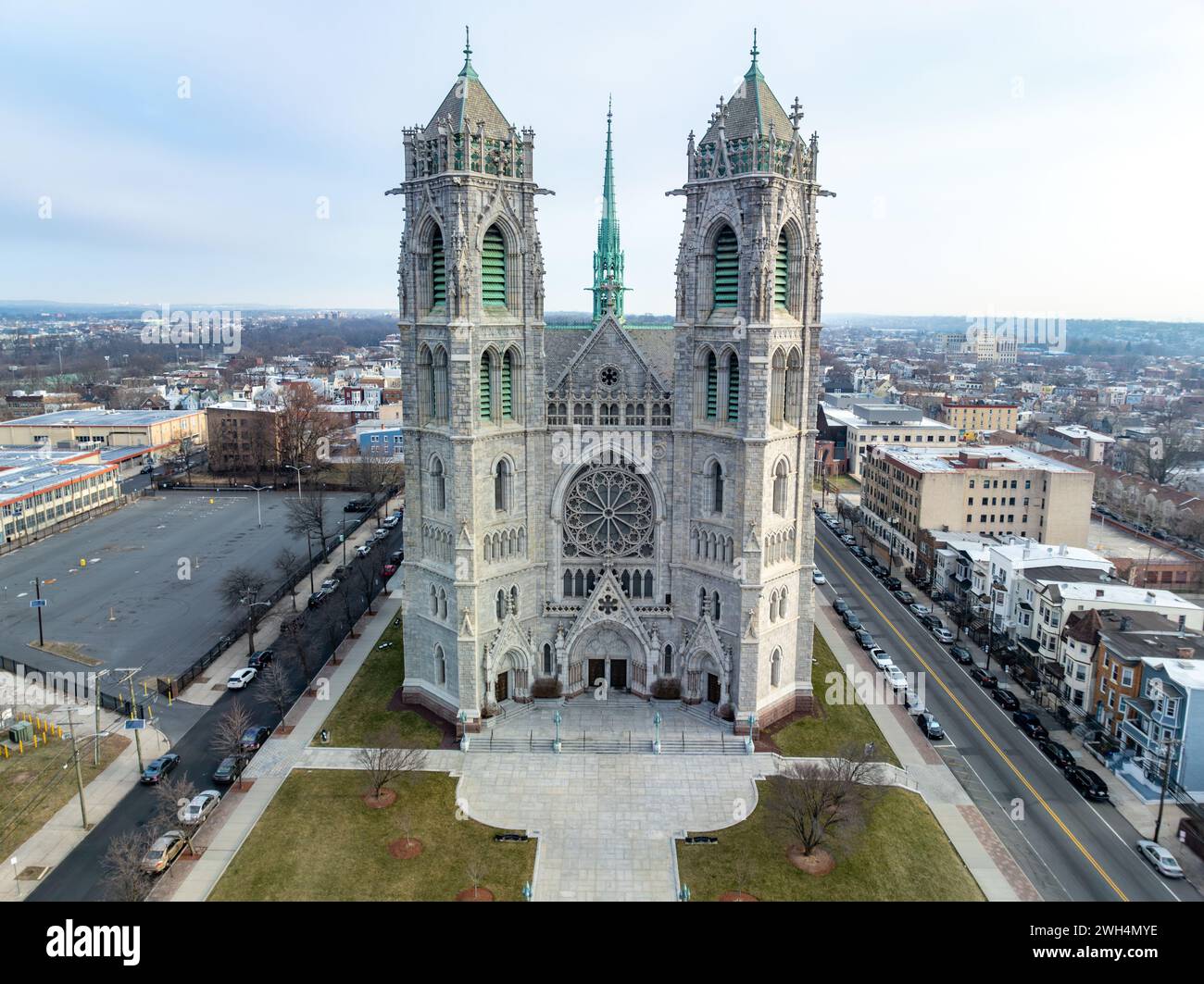 Cattedrale Basilica del Sacro cuore di Newark, NJ È la quinta cattedrale più grande del Nord America ed è la sede dell'arcidio cattolico Foto Stock