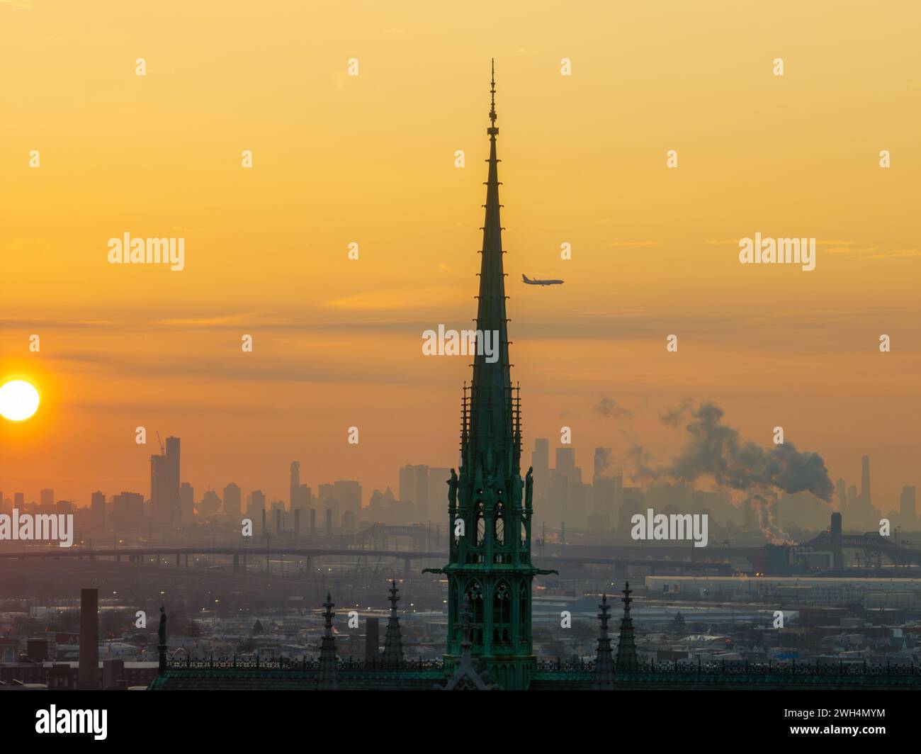 Cattedrale Basilica del Sacro cuore di Newark, NJ È la quinta cattedrale più grande del Nord America ed è la sede dell'arcidio cattolico Foto Stock