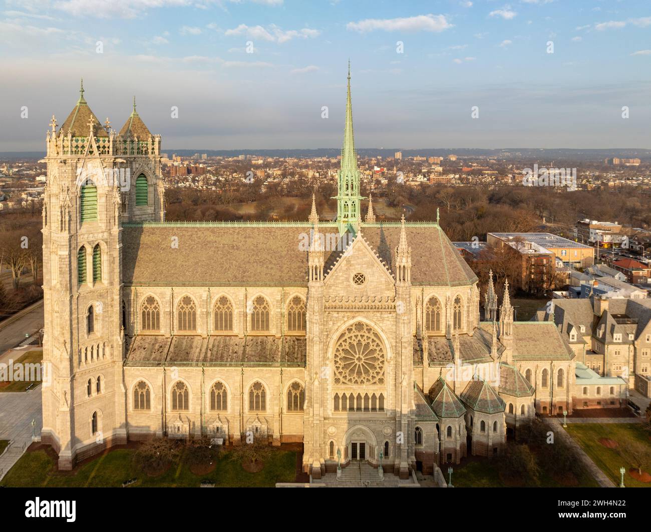 Cattedrale Basilica del Sacro cuore di Newark, NJ È la quinta cattedrale più grande del Nord America ed è la sede dell'arcidio cattolico Foto Stock