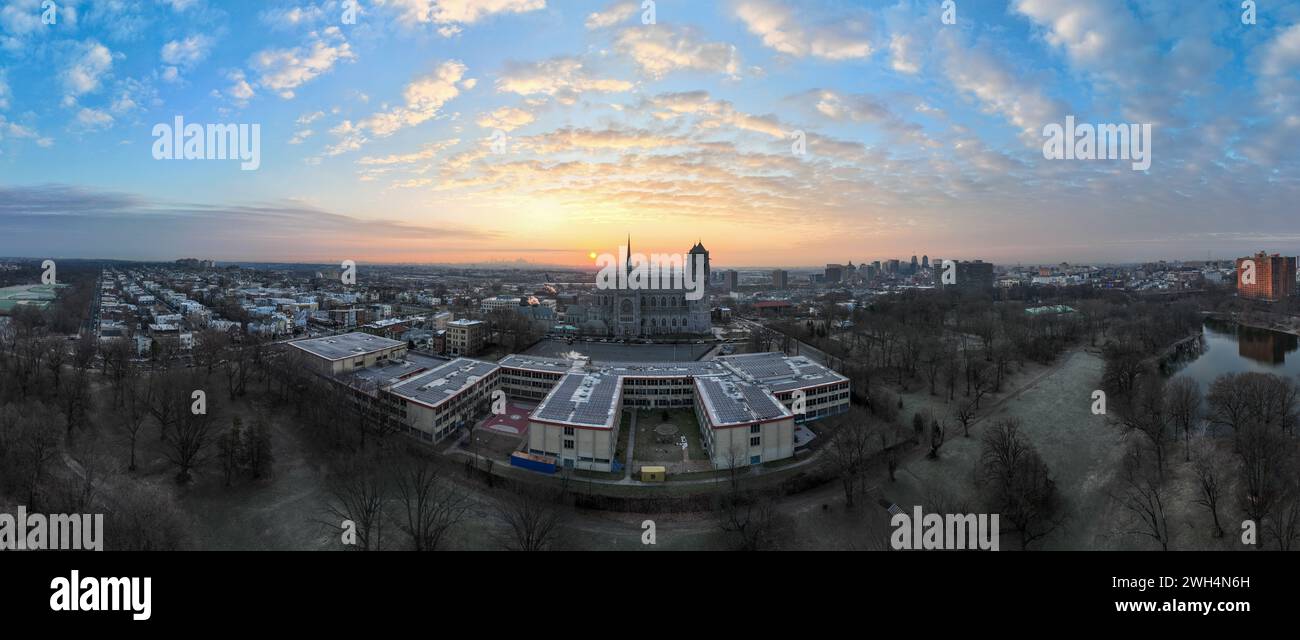 Cattedrale Basilica del Sacro cuore di Newark, NJ È la quinta cattedrale più grande del Nord America ed è la sede dell'arcidio cattolico Foto Stock