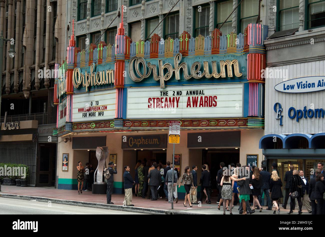 Orpheum, teatro, tenda, insegna, neon, Streamy, streaming, premi, show, persone, centro, Los Angeles, California, Stati Uniti Foto Stock