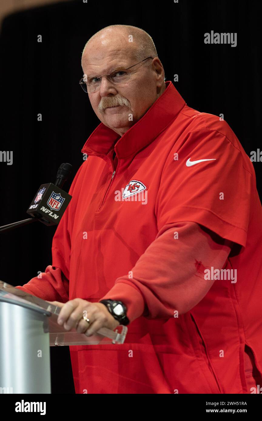 6 febbraio 2024; Henderson, NV, Stati Uniti; il capo-allenatore dei Kansas City Chiefs Andy Reid parla ai media nella settimana precedente al Super Bowl LVIII . Credito obbligatorio: Stan Szeto - immagine dello sport Foto Stock