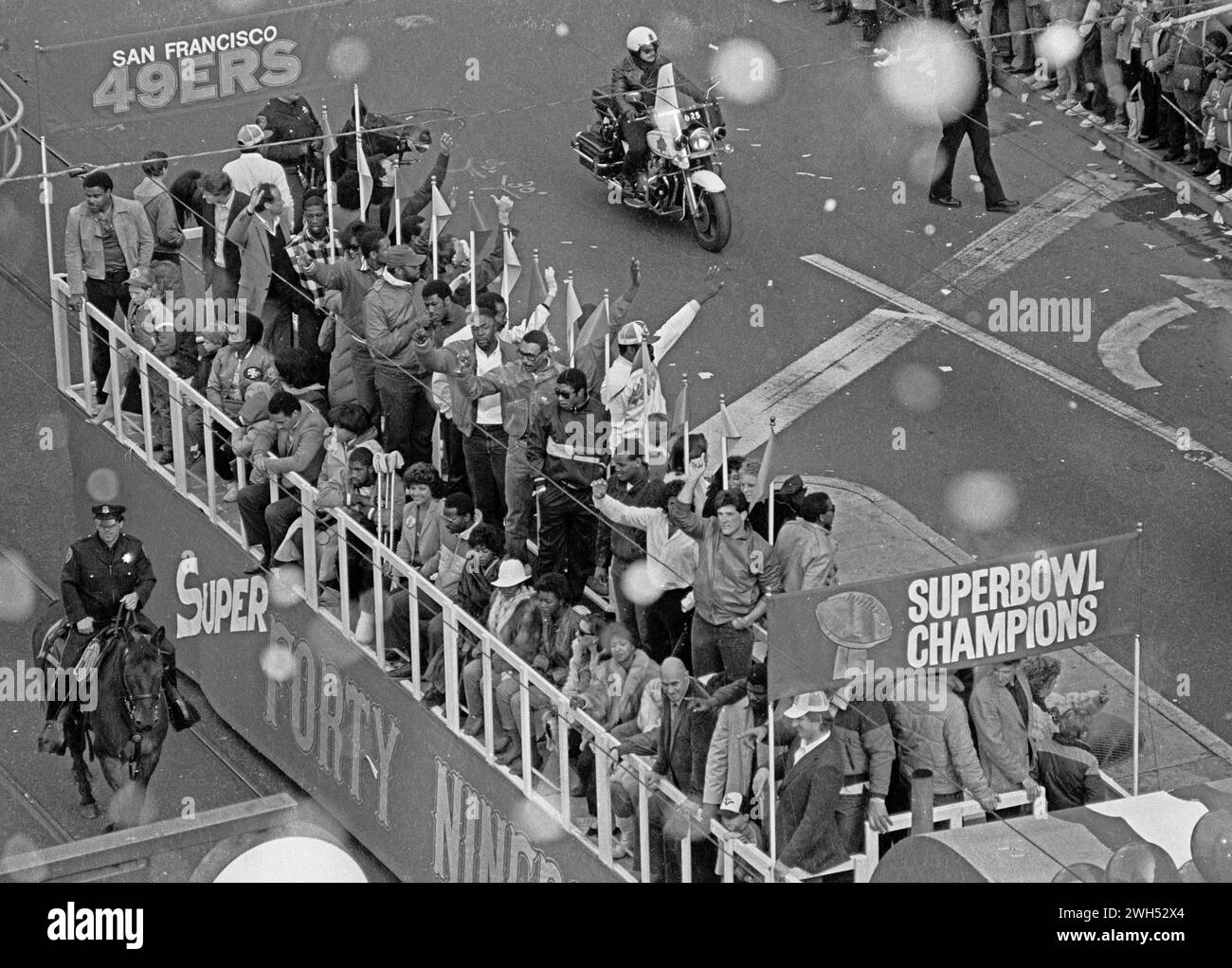 La vittoria del Superbowl della squadra di football dei San Francisco 49ers si è svolta in Market Street nel gennaio 1985 Foto Stock