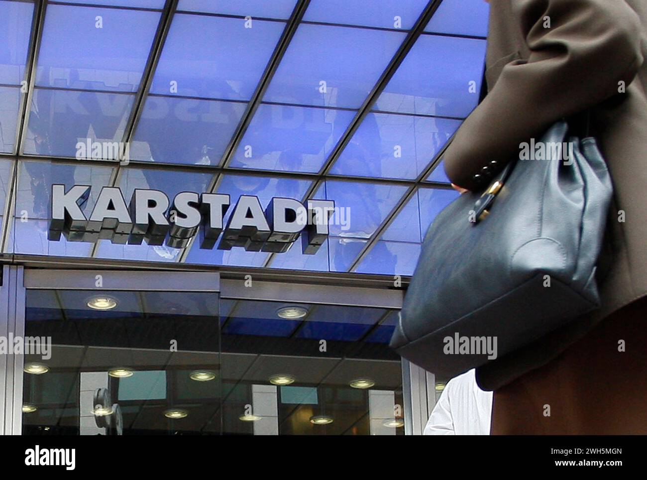 Karstadt Saarbruecken foto: Thomas Wieck P r e S S e u n d B i l de r d i e n s t h o m a S W i e c k T r i e r e r S t r . 2 0 Foto Stock