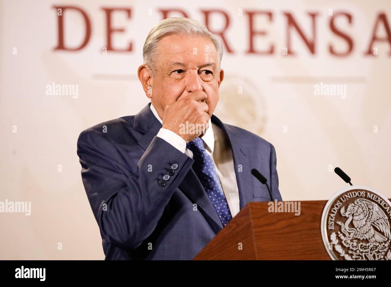 Presidente messicano, Lopez Obrador News Conference 6 febbraio 2024, città del Messico, Messico: Il presidente messicano Andres Manuel Lopez Obrador parla durante la sua conferenza informativa al Palazzo Nazionale. Città del Messico Messico Copyright: XLuisxBarronxxxEyepixxGroupx Foto Stock