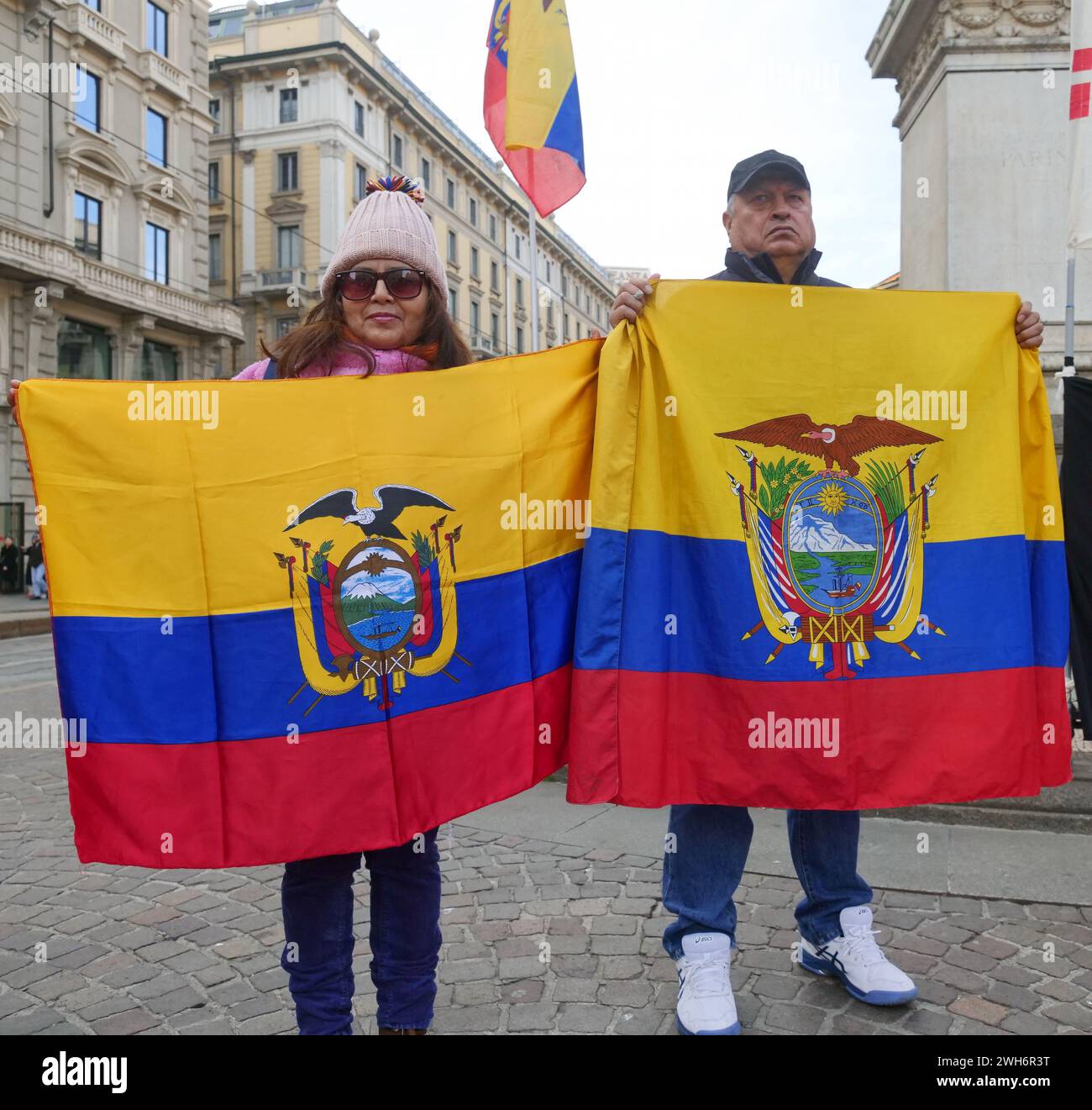 Manifestazione ecuadoriana per la pace in piazza Cordusio, Milano, Italia Foto Stock