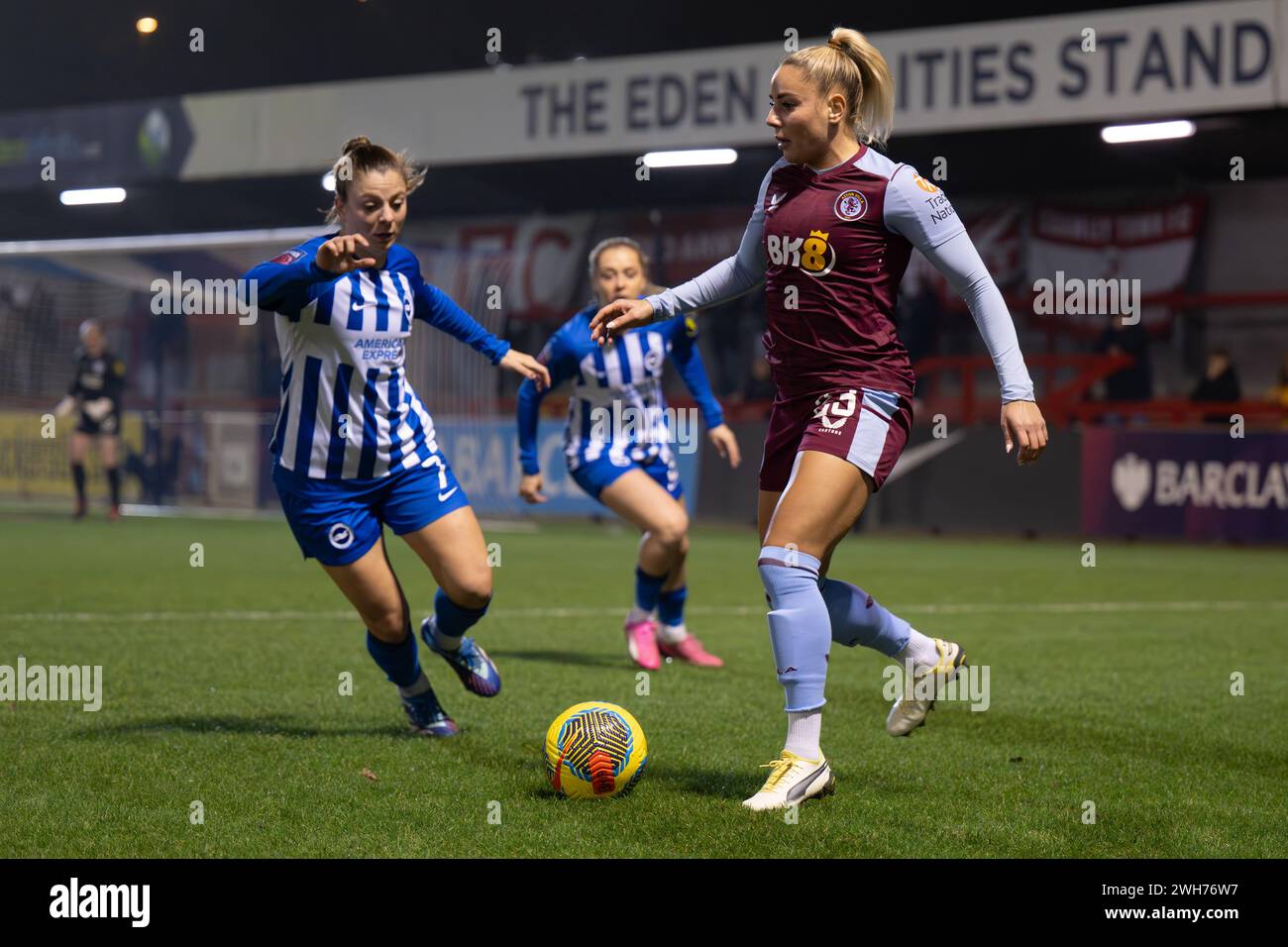 Crawley, Regno Unito. 7 febbraio 2024. Adriana Leon di Aston Villa Women durante i quarti di finale di fa Women's Continental Tyres League Cup tra Brighton & Hove Albion WFC e Aston Villa WFC al Broadfield Stadium di Crawley il 7 febbraio 2024. Questa immagine può essere utilizzata solo per scopi editoriali. Solo per uso editoriale. Crediti: Ashley Crowden/Alamy Live News Foto Stock