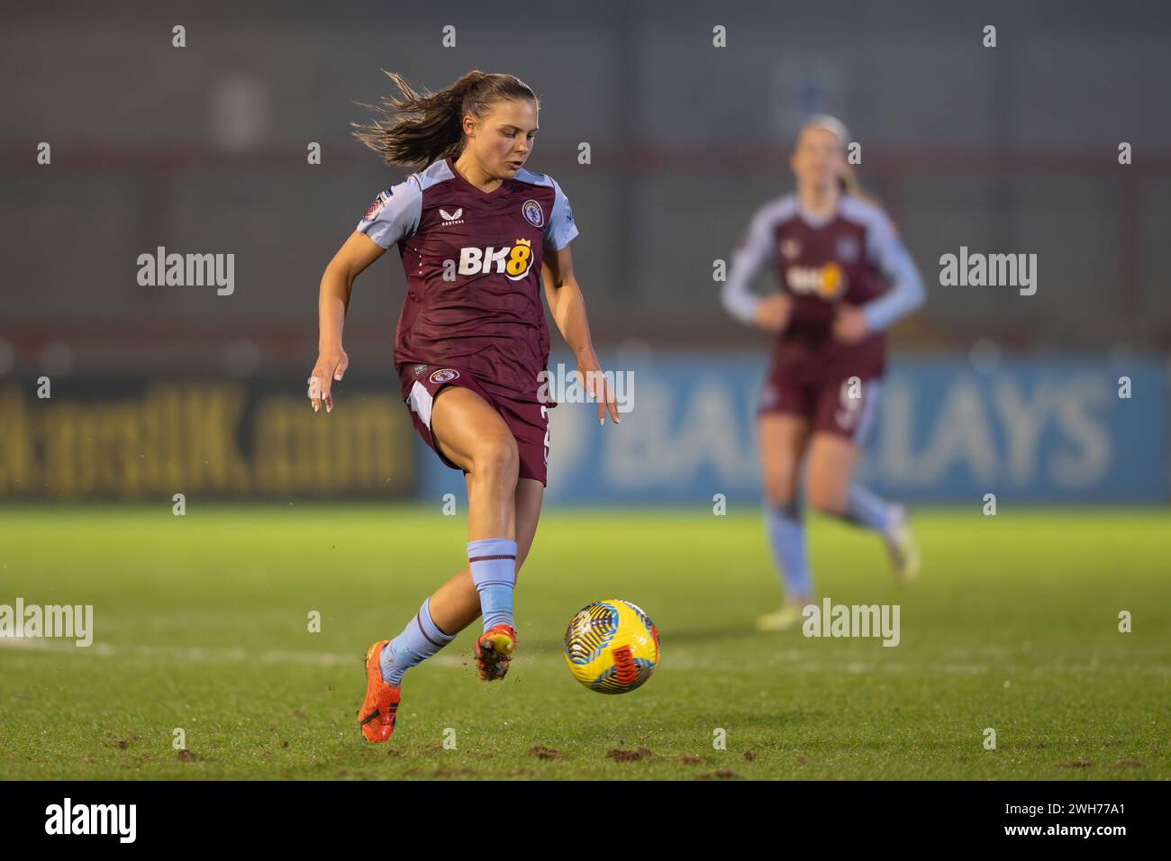 Crawley, Regno Unito. 7 febbraio 2024. Sarah Mayling di Aston Villa Women durante i quarti di finale di fa Women's Continental Tyres League Cup tra Brighton & Hove Albion WFC e Aston Villa WFC al Broadfield Stadium di Crawley il 7 febbraio 2024. Questa immagine può essere utilizzata solo per scopi editoriali. Solo per uso editoriale. Crediti: Ashley Crowden/Alamy Live News Foto Stock