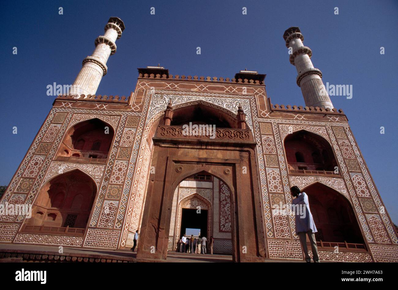 Uttar Pradesh India Agra Sikandra porta del Mausoleo dell'Imperatore Mughal Akbar nel XVII secolo Foto Stock