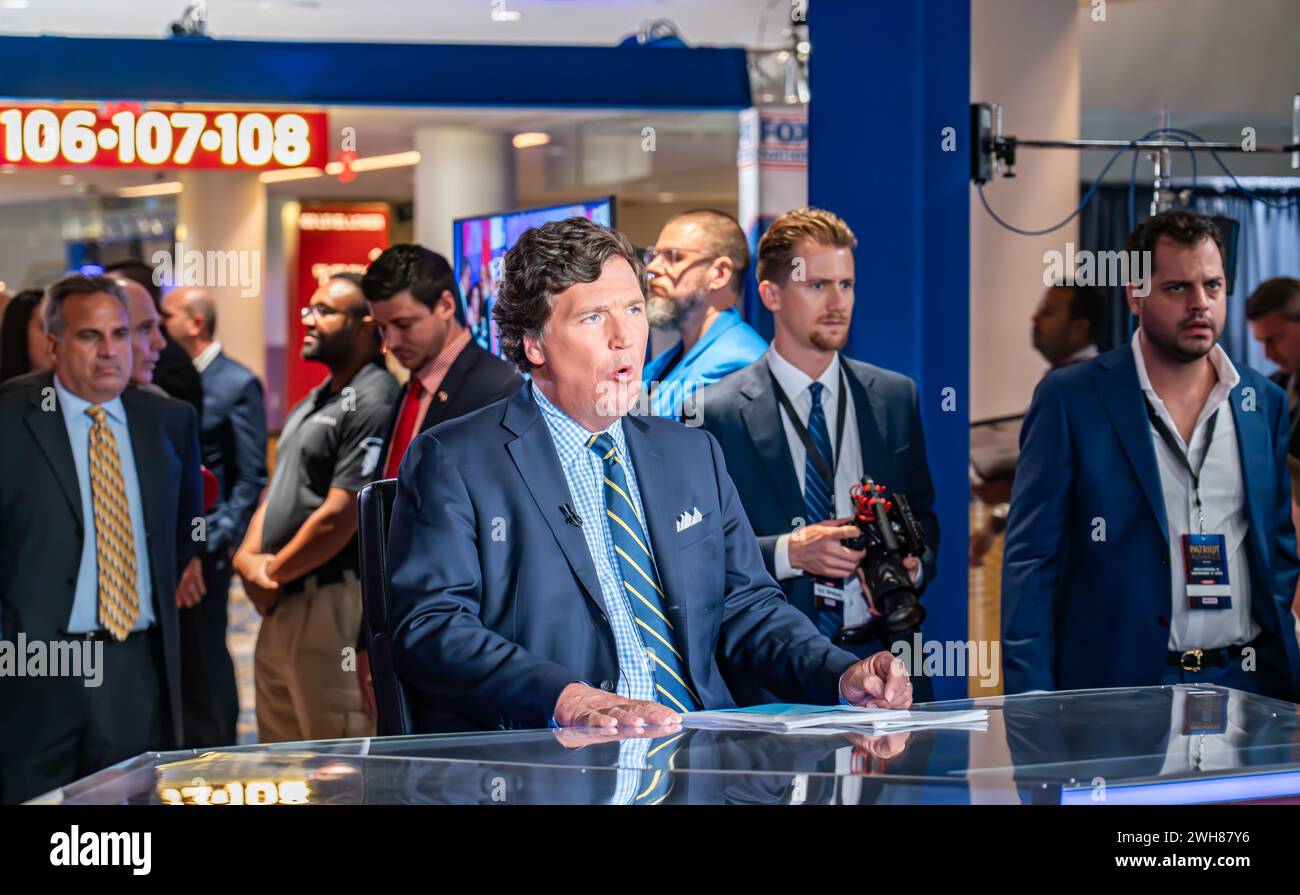 Miami, Florida: Fox Nation Patriot Awards nell'Hard Rock Casino; Tucker Carlson licenziato dalla Fox sul set dello show Tucker Carlson Tonight Foto Stock