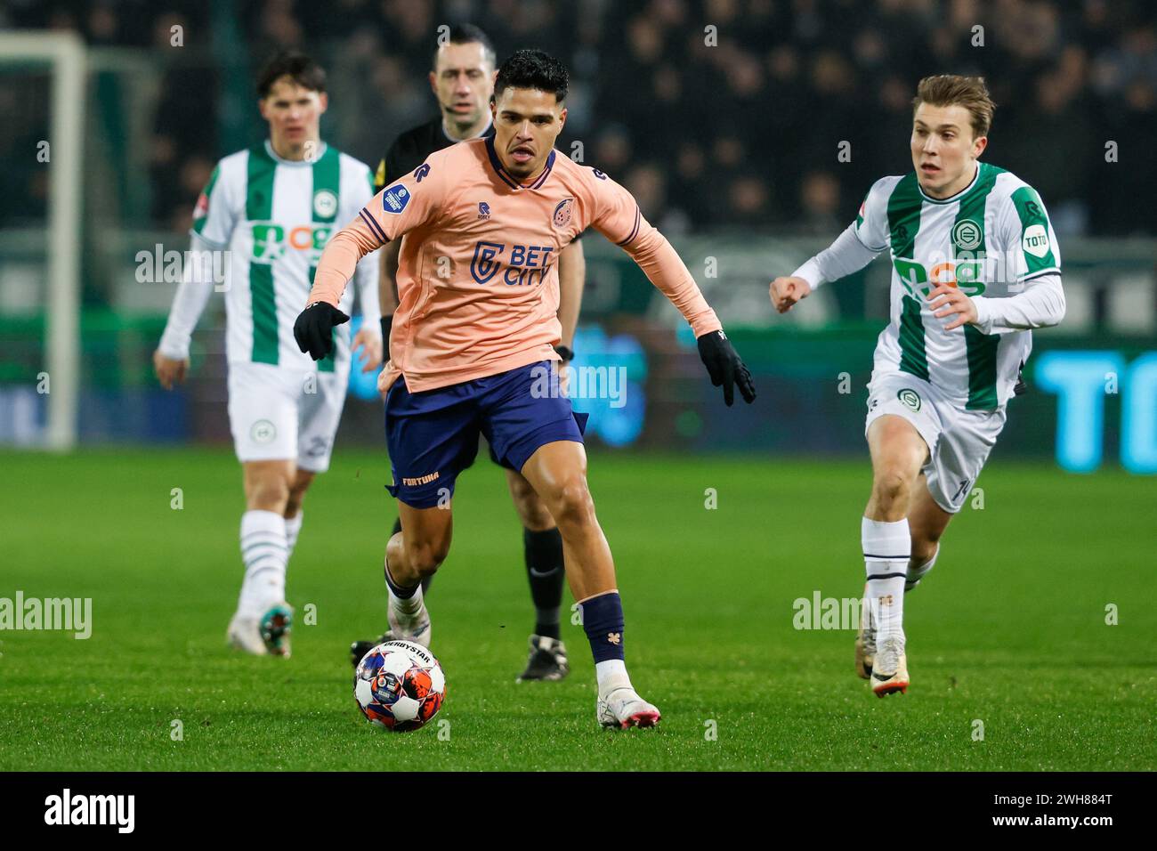 Groninga, Paesi Bassi. 8 febbraio 2024. GRONINGEN, Euroborg Stadium, 08-02-2024, stagione 2023/2024, calcio olandese TOTO KNVB beker. Ragnar Oratmangoen, giocatore di fortuna Sittard durante la partita Groningen - fortuna Sittard (coppa) credito: Pro Shots/Alamy Live News Foto Stock