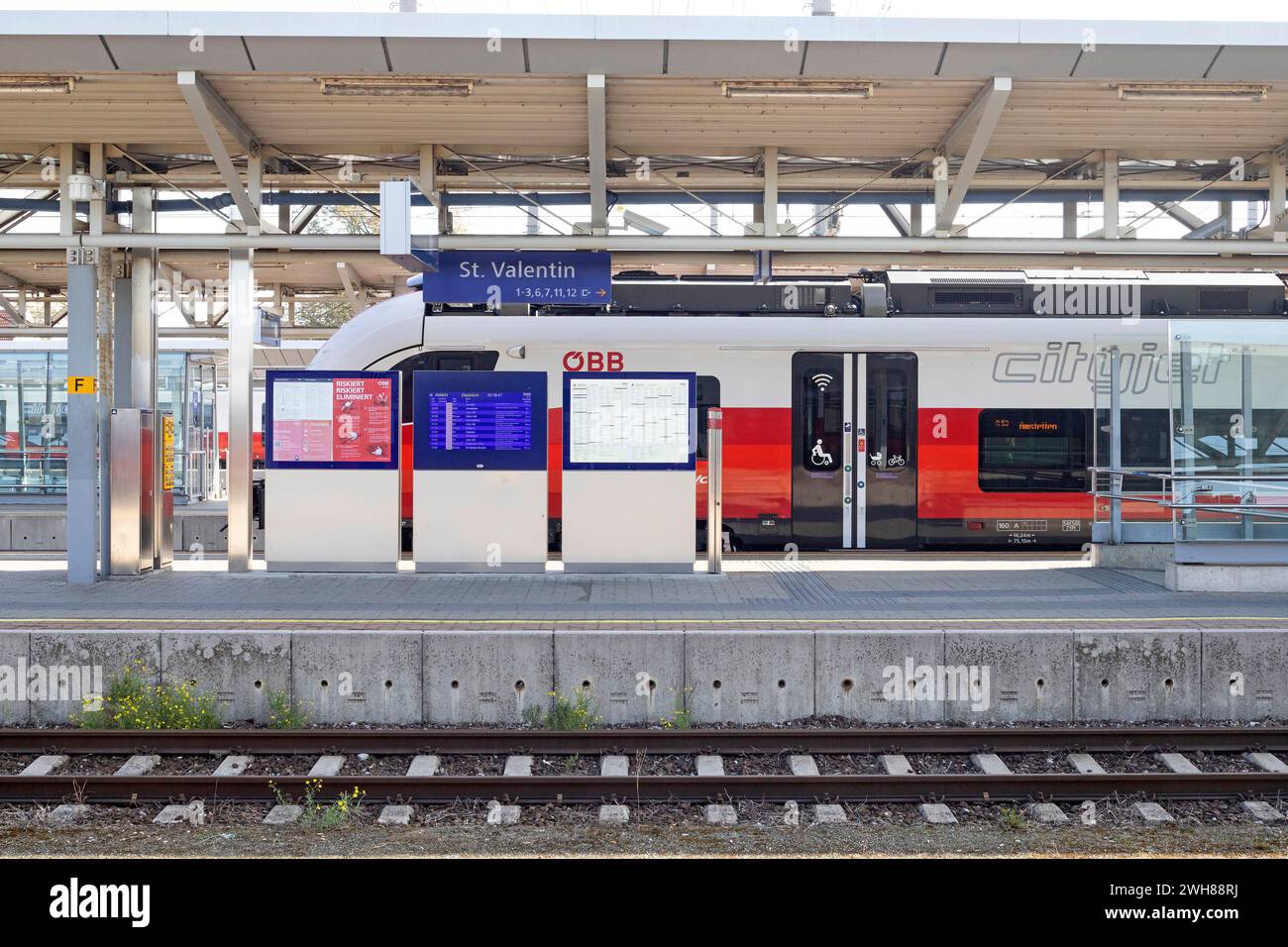ÖBB St Stazione di Valentin nella bassa Austria, Austria Foto Stock