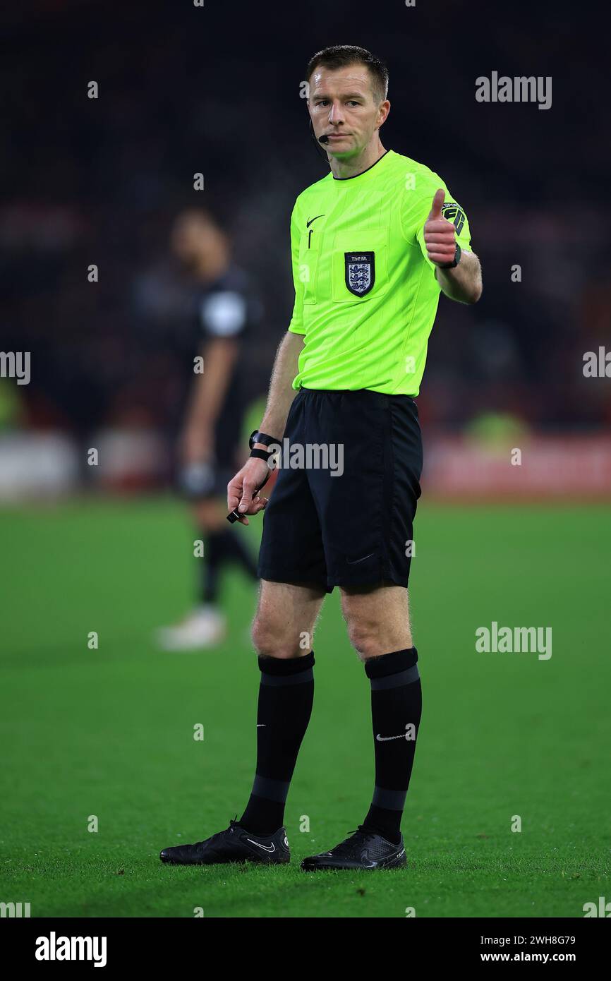 Nottingham, Regno Unito. 7 febbraio 2024. Arbitro Michael Salisbury durante il Nottingham Forest FC contro Bristol City FC Emirates fa Cup 4th Round Replay al City Ground, Nottingham, Inghilterra, Regno Unito il 7 febbraio 2024 Credit: Every Second Media/Alamy Live News Foto Stock Nottingham, Regno Unito. 7 febbraio 2024. Arbitro Michael Salisbury durante il Nottingham Forest FC contro Bristol City FC Emirates fa Cup 4th Round Replay al City Ground, Nottingham, Inghilterra, Regno Unito il 7 febbraio 2024 Credit: Every Second Media/Alamy Live News Foto Stock