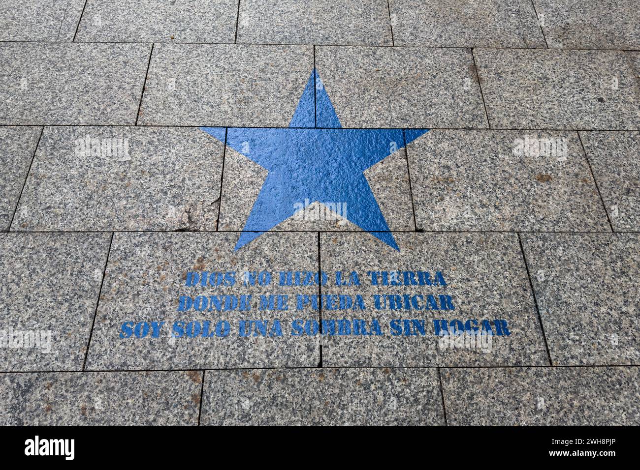 Un percorso di stelle con frasi tratte dal film "Estrella Azul", sulla vita del musicista locale Mauricio Aznar, copre Paseo Independencia di Saragozza, Foto Stock