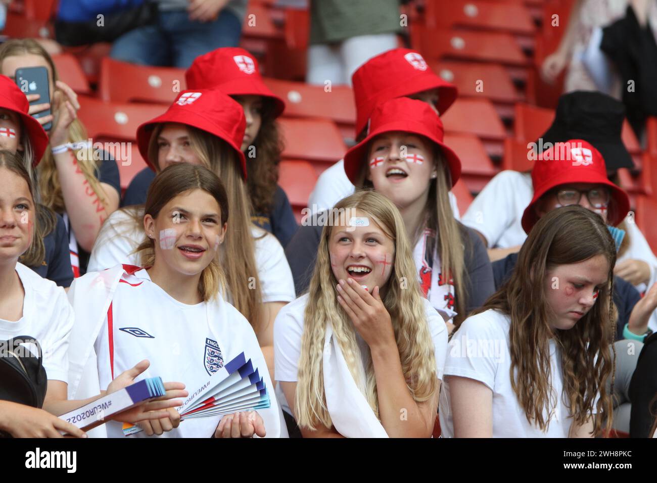 Young England Lionesses Fans England vs Northern Ireland UEFA Womens Euro 15 luglio 2022 St Marys Stadium Southampton Foto Stock