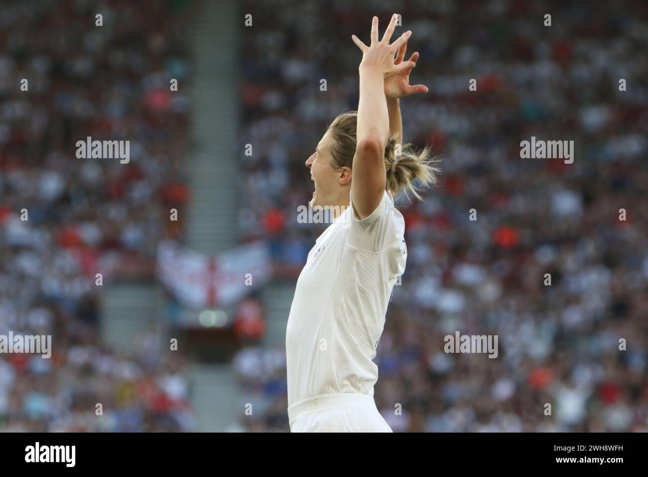 Ellen White mette le mani sulla testa Inghilterra contro Irlanda del Nord UEFA Womens Euro 15 luglio 2022 St Marys Stadium Southampton Foto Stock