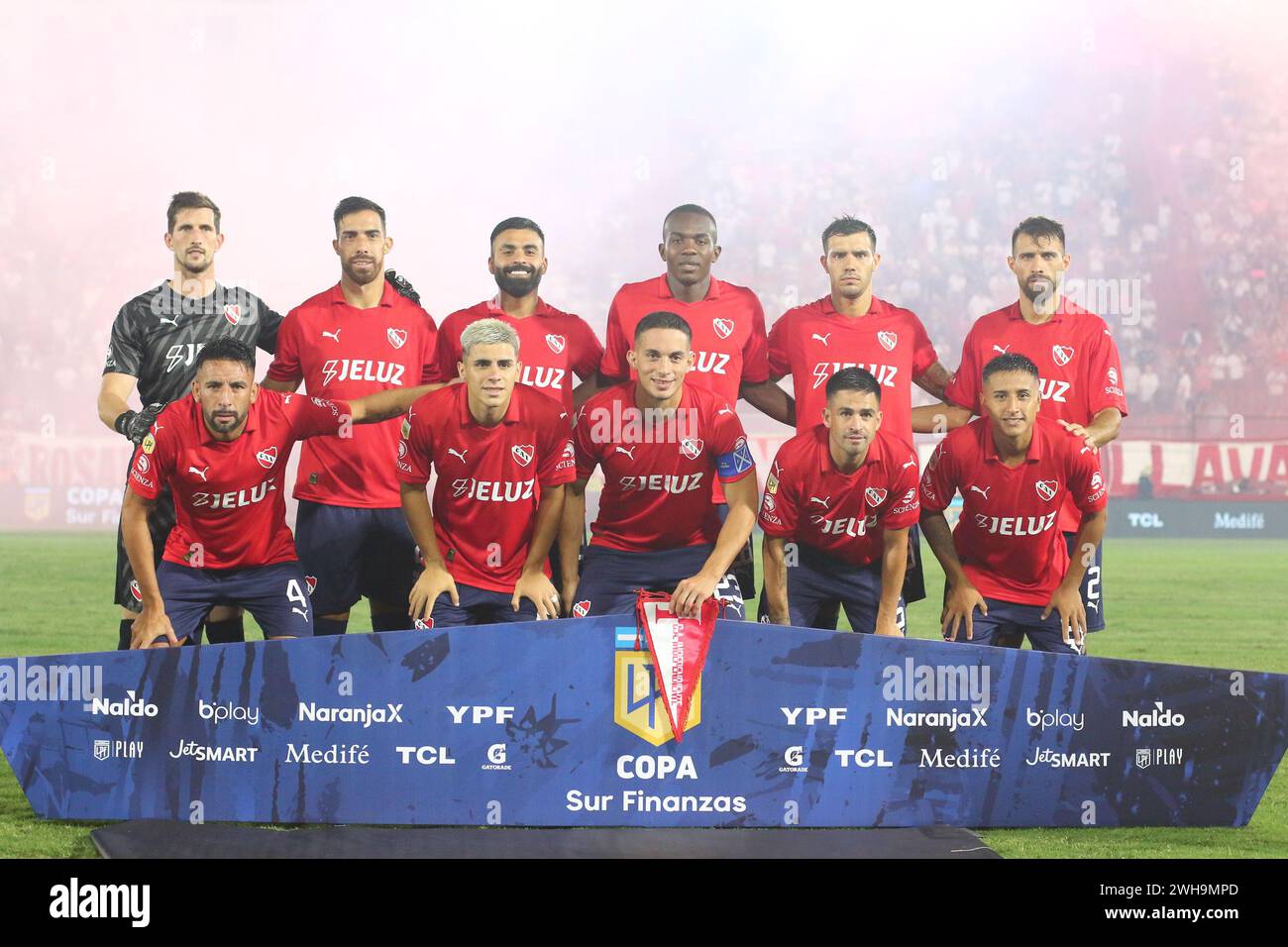 Buenos Aires, Argentina. 8 febbraio 2024. Squadra dell'Independiente prima della partita del 4° turno della Liga Profesional de Fútbol argentina allo stadio Tomas Adolfo Ducó ( crediti: Néstor J. Beremblum/Alamy Live News Foto Stock