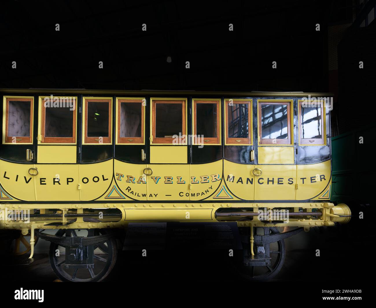 Autobus sulla linea ferroviaria di Liverpool e Manchester, 1830; museo ferroviario, York, Inghilterra. Foto Stock