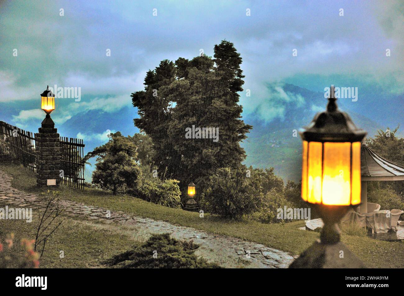 Lamp, Elgin Mount Pandim Hotel, Pemayangtse, Pelling, Sikkim, India, Asia Foto Stock