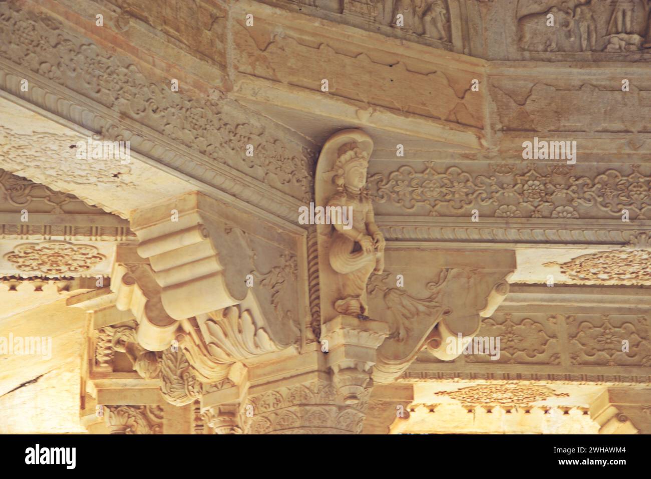 Parte architettonica di Gatore Ki Chhatriyan ( terreno crematorio reale ) , Jaipur, Rajasthan, India Foto Stock