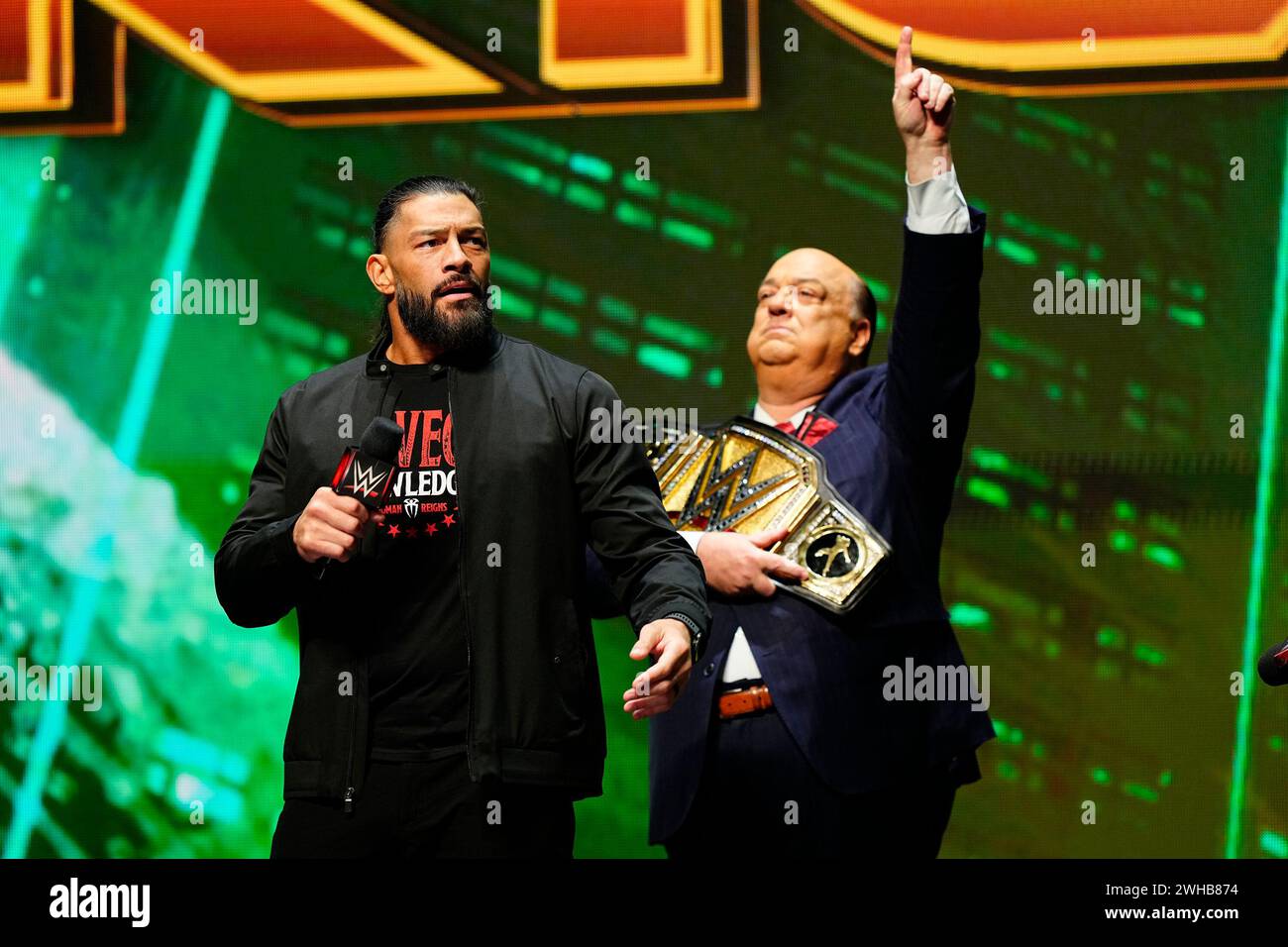 Las Vegas, Nevada, Stati Uniti. 8 febbraio 2024. LAS VEGAS, NV - 8 febbraio 2024: Roman Reigns, WWE Undisputed Universal Champion alla T-Mobile Arena per il calcio d'inizio di WrestleMania XL l'8 febbraio 2024 a Las Vegas, NV, Stati Uniti. (Foto di Louis Grasse/PXimages) credito: PX Images/Alamy Live News Foto Stock