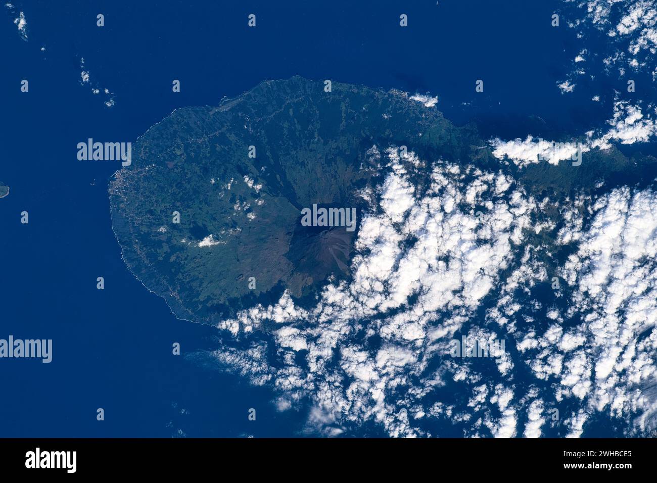 Nuvole sull'isola delle Azzorre Foto Stock