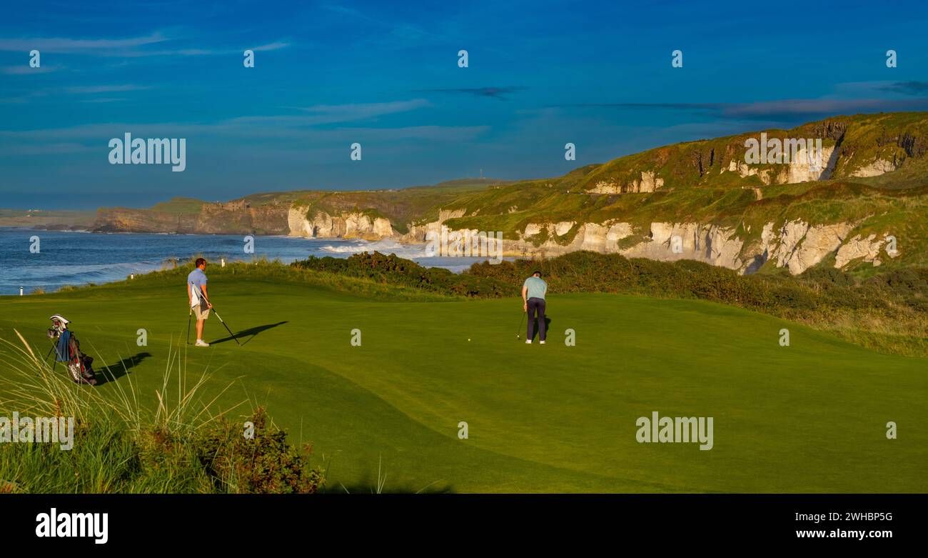 5th Green al Royal Portrush Golf Club, Contea di Antrim, Irlanda Foto Stock