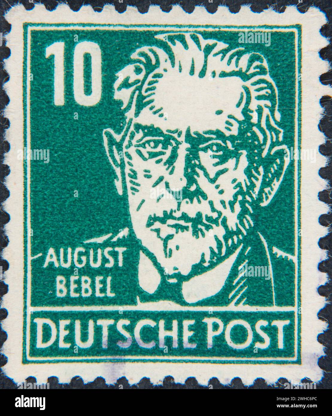 August Bebel, 1840, 1913, politico socialdemocratico tedesco. Ritratto su francobollo tedesco 1948 Foto Stock