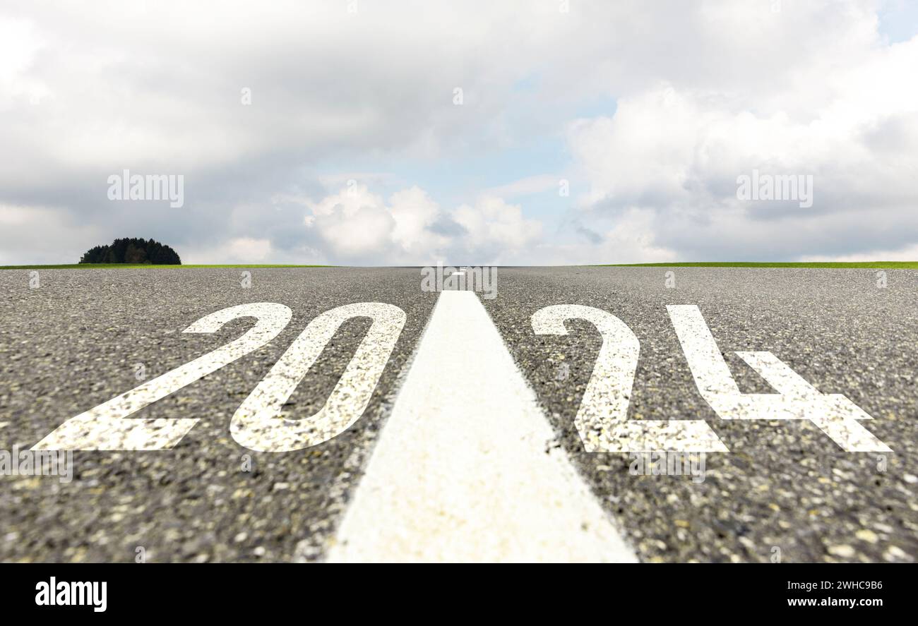 La strada per il nuovo anno 2024 Foto Stock