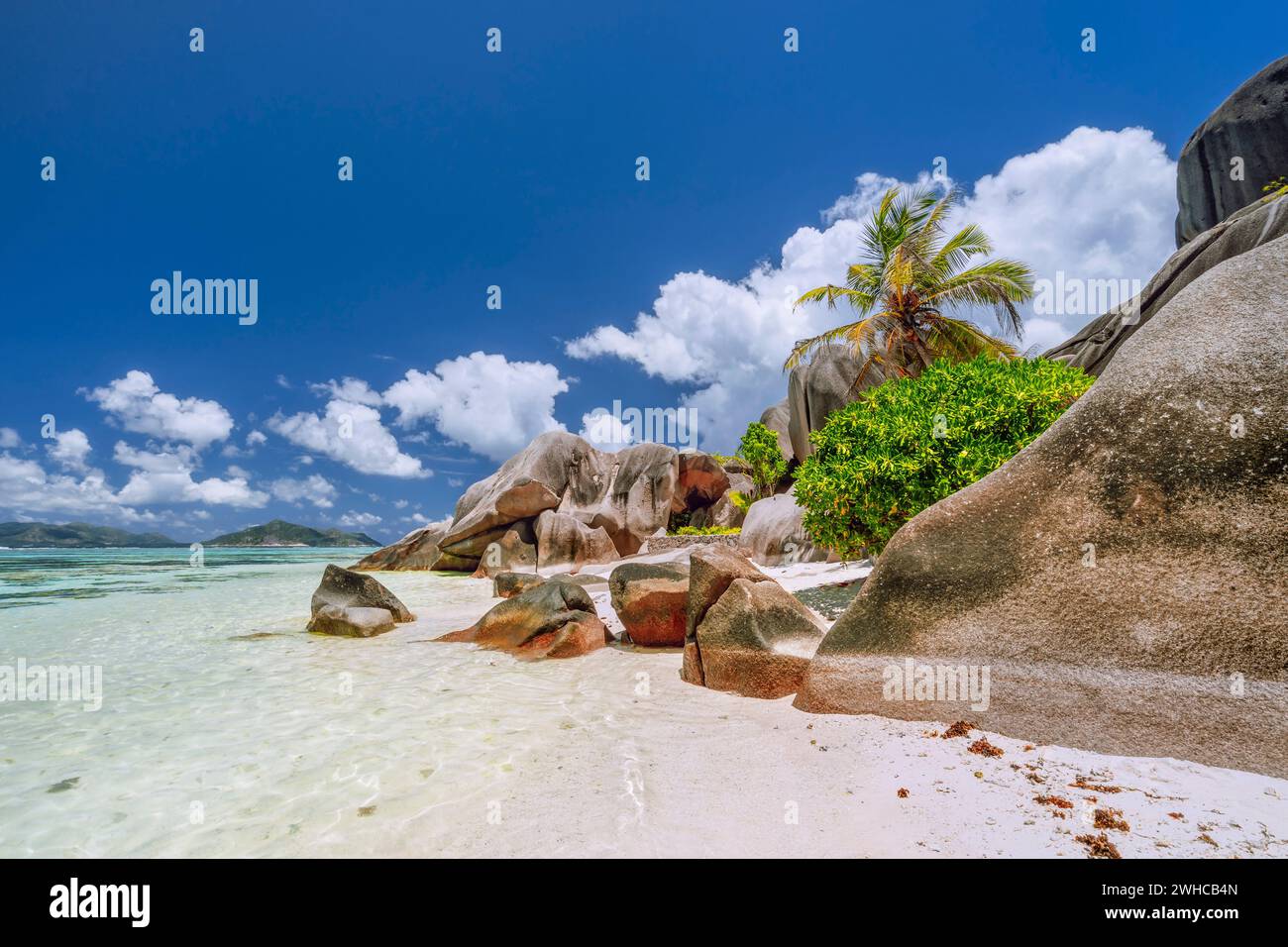 Anse Source d'Argent. Spiaggia esotica paradisiaca sull'isola la Digue alle Seychelles. Foto Stock