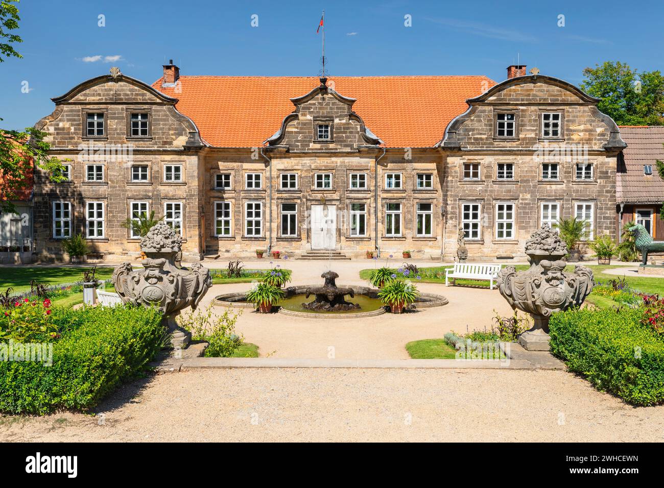 Piccolo castello con giardini terrazzati, Blankenburg, Harz, Sassonia-Anhalt, Germania Foto Stock
