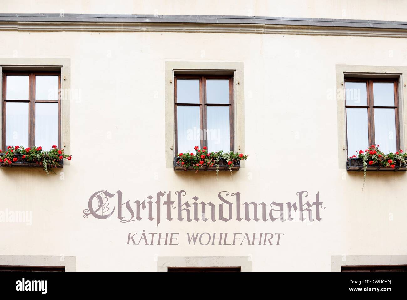 Negozio Käthe Wohlfahrt Christkindlmarkt, Rothenburg ob der Tauber, Franconia media, Baviera, Germania Foto Stock
